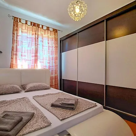 Semesterbostad Pet Friendly In With Kitchen *