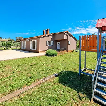 Semesterbostad Pet Friendly In With Kitchen *