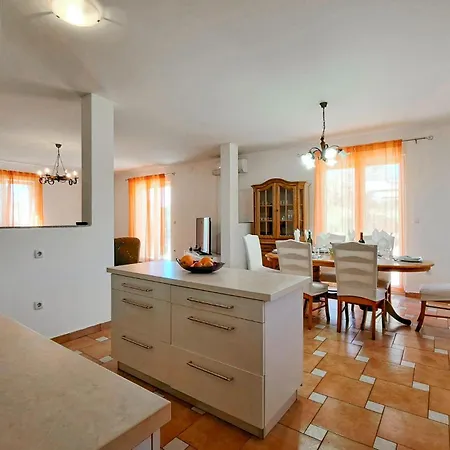펜션 Pet Friendly In With Kitchen 풀라